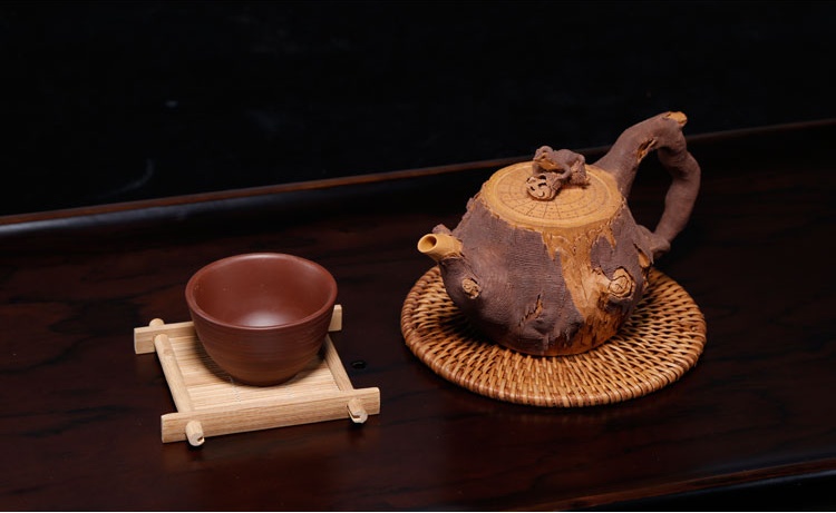 仿木外皮紫砂壺，創(chuàng)意木樁手工雕刻紫砂壺